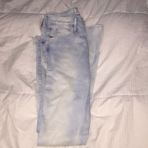 Abercrombie and Fitch women’s mixed wash jeans